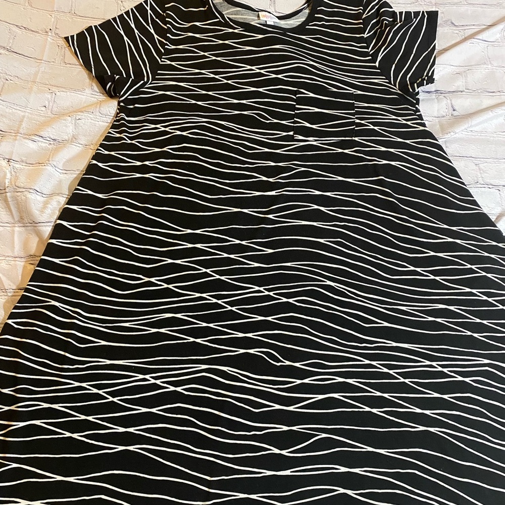 2🎄 12 LuLaRoe Carly Dress